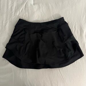 black XXS athleta tennis skirt with built-in shorts!